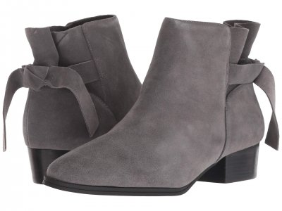 Bota feminina com várias cores