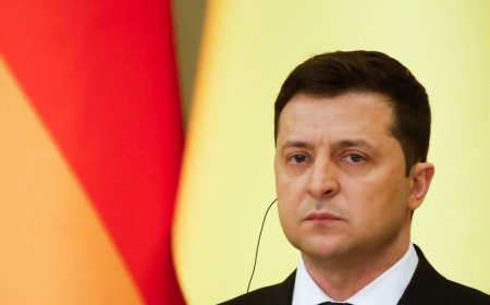 “Devemos alcançar a paz pela força”, diz Zelensky no 3º ano em guerra