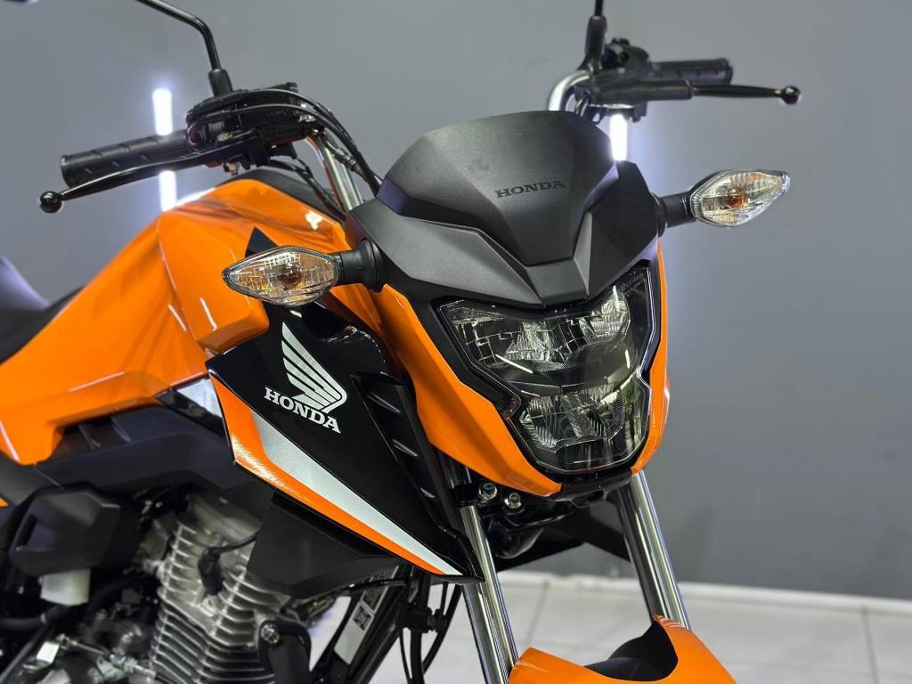 Honda CG 160 Titan laranja em excelente estado para venda