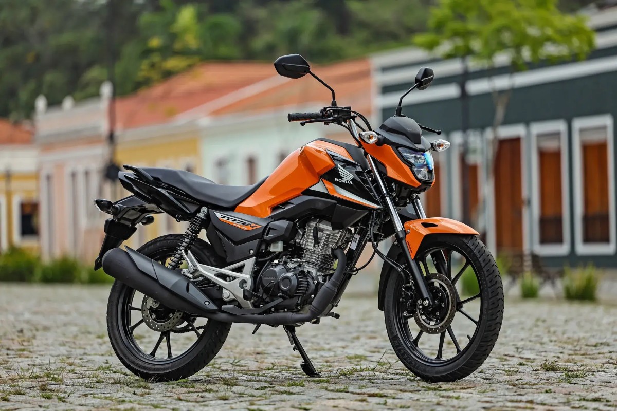 Honda CG 160 Titan laranja em excelente estado para venda