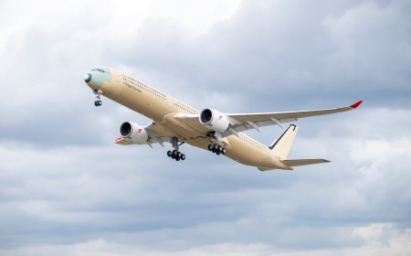 Avião que fará rota mais longa do mundo completa primeiro voo de teste; veja como foi a viagem